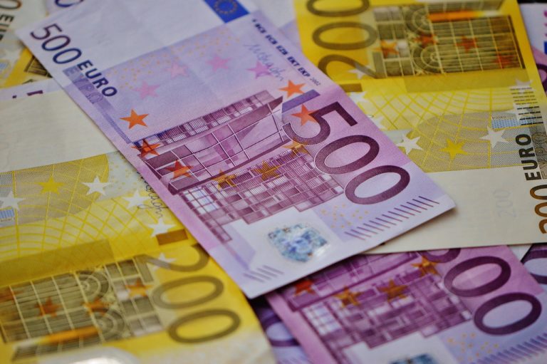 Jak wybrać najlepszego doradcę kredytowego w krakowie?